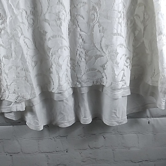 Lace Overlay Tank - Picture 3 of 9